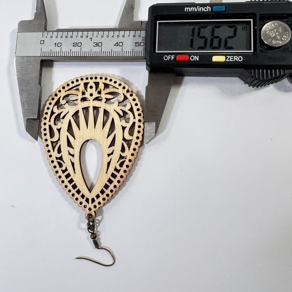 Laser-Cut Teardrop Wooden Dangle Earrings Delicate Filigree Design Artisan Light - Picture 5 of 5